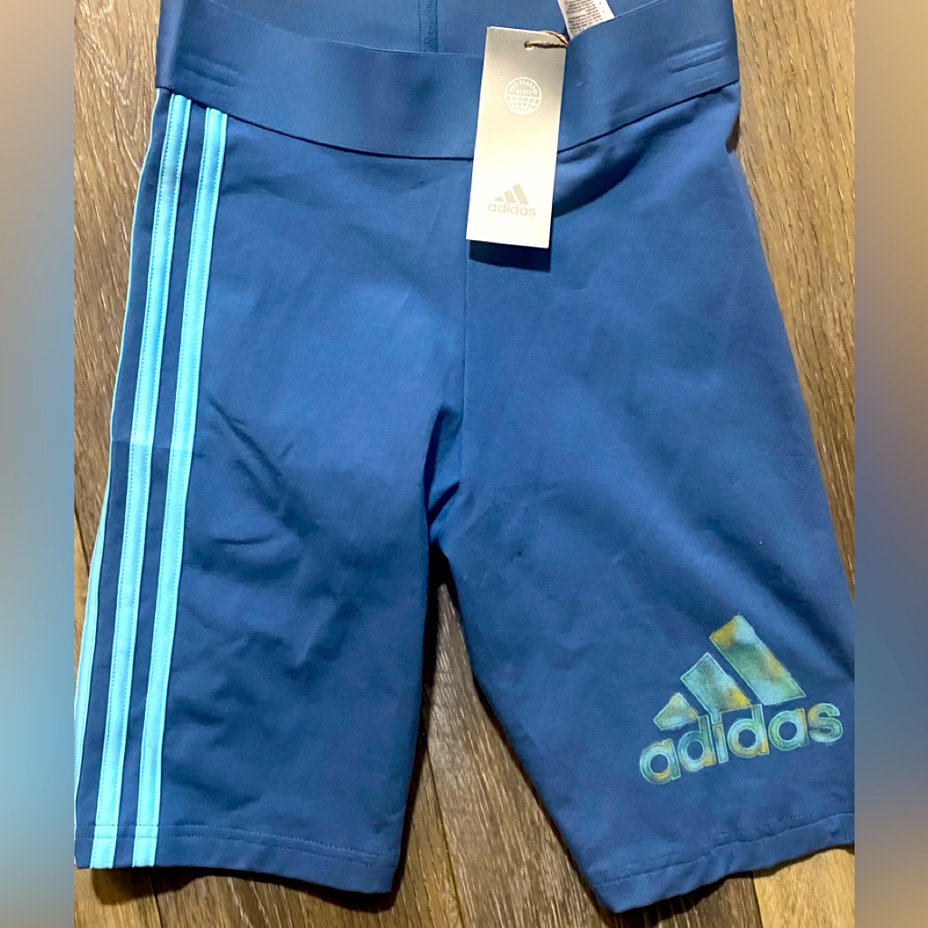 Adidas Biker Shorts Womens XsNwt